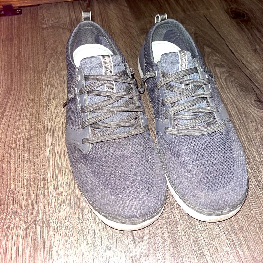 Men’s new balance Apres sneakers